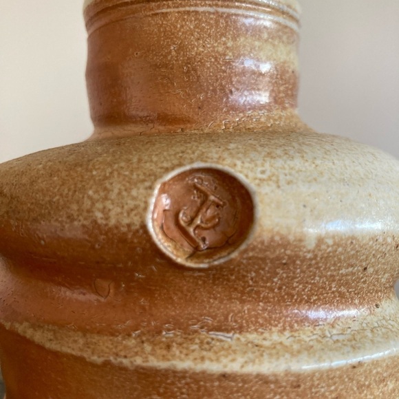 Art pottery jug bottle ribbed barrel shape - Picture 2 of 5